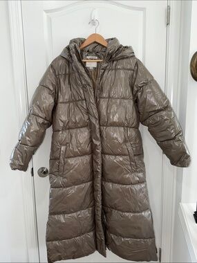 New Day long puffer jacket in a shiny taupe Long Quilted Puffer Coat large
